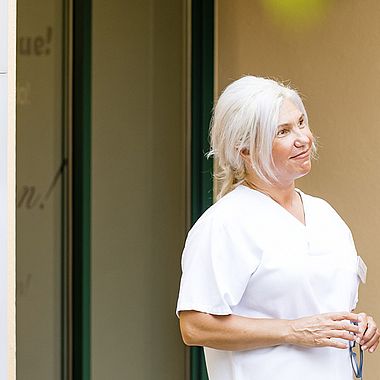 Zwei Frauen im Gespräch