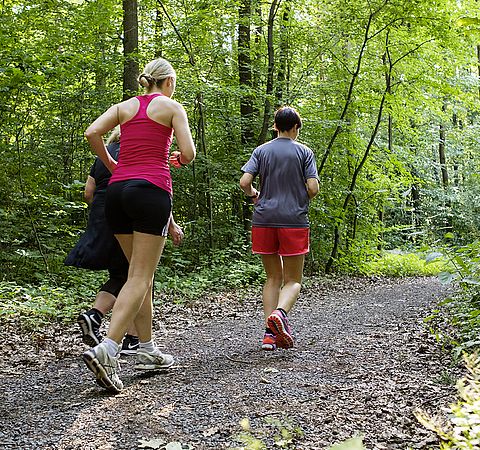 Jogger im Wald